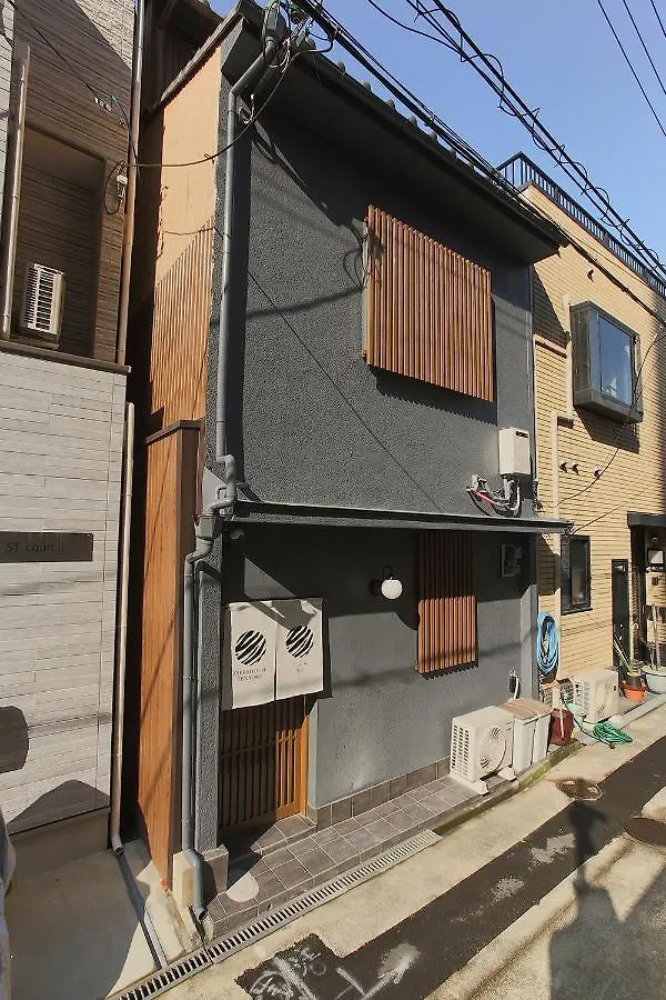 Zebrahouse Tenroku Villa Osaka 0*,