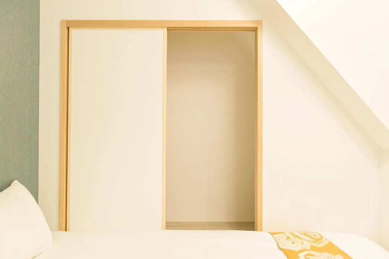 Nyaraló Zebrahouse Tenroku Villa Oszaka Japán