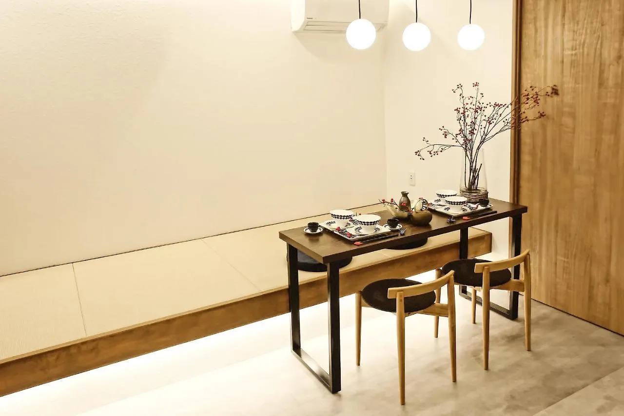 Nyaraló Zebrahouse Tenroku Villa Oszaka Japán