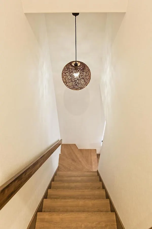 Nyaraló Zebrahouse Tenroku Villa Oszaka