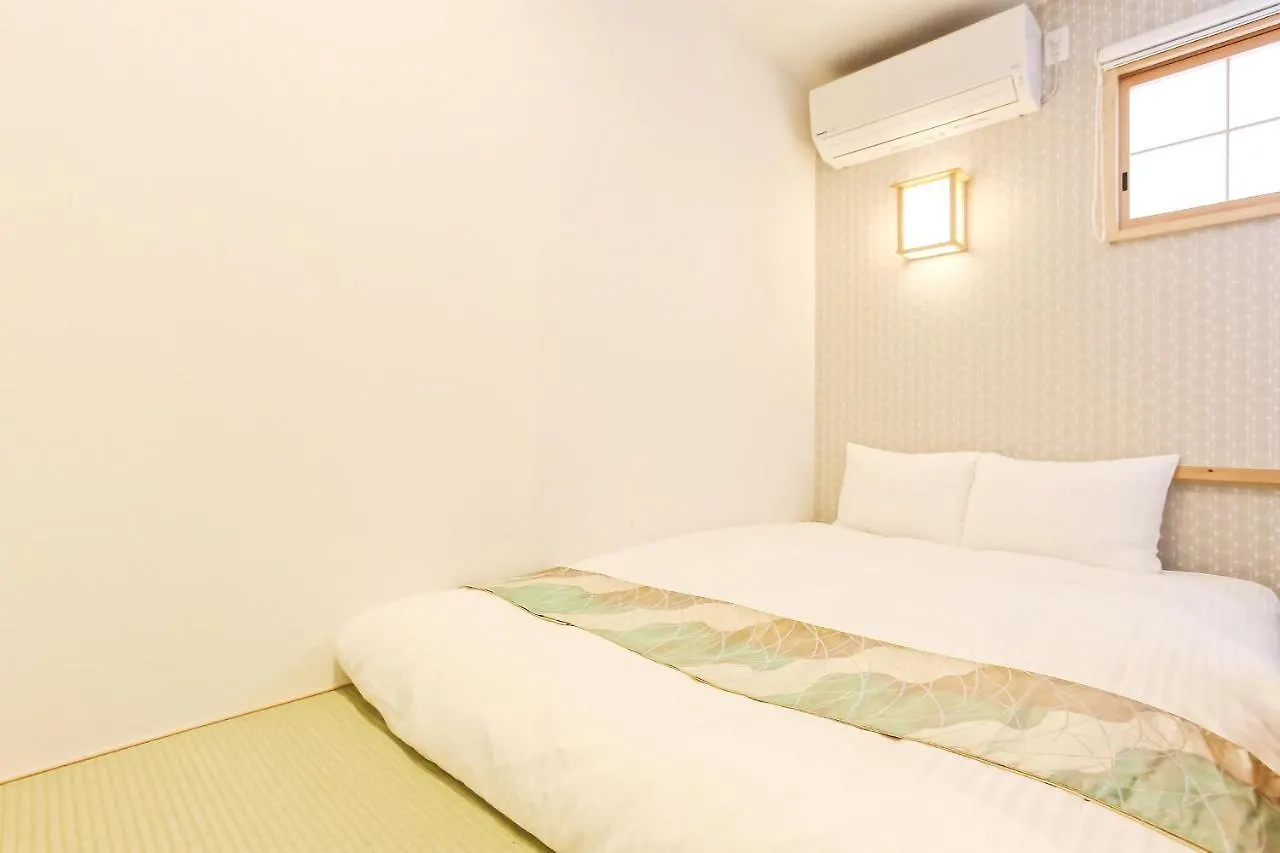 Zebrahouse Tenroku Villa Oszaka 0*,  Japán